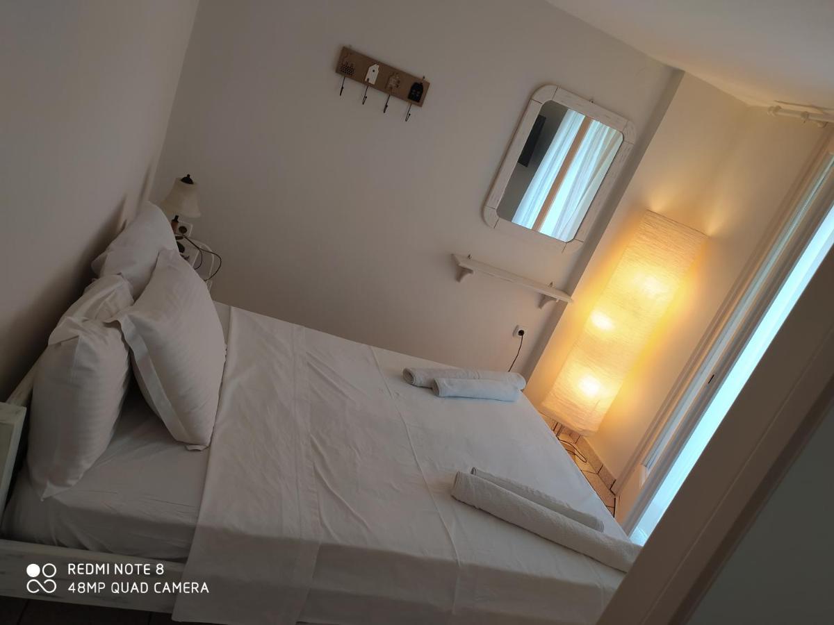 Sea Waves Apartments ネア・エピダヴロス エクステリア 写真