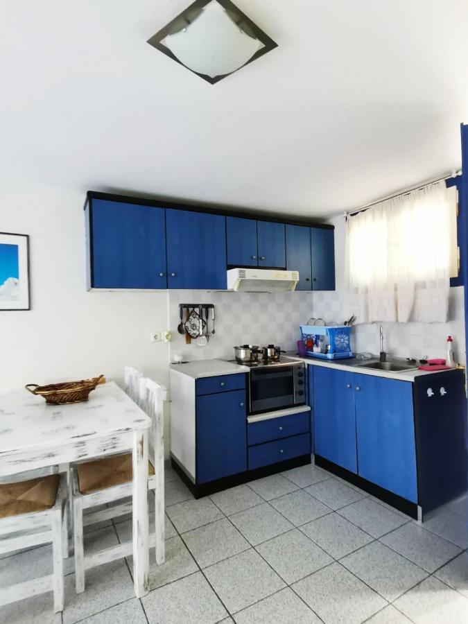 Sea Waves Apartments ネア・エピダヴロス エクステリア 写真