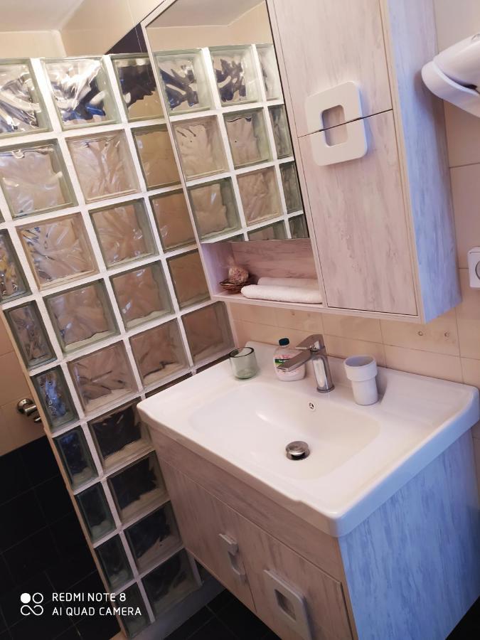 Sea Waves Apartments ネア・エピダヴロス エクステリア 写真