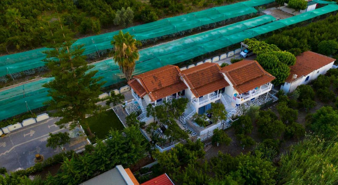 Sea Waves Apartments ネア・エピダヴロス エクステリア 写真