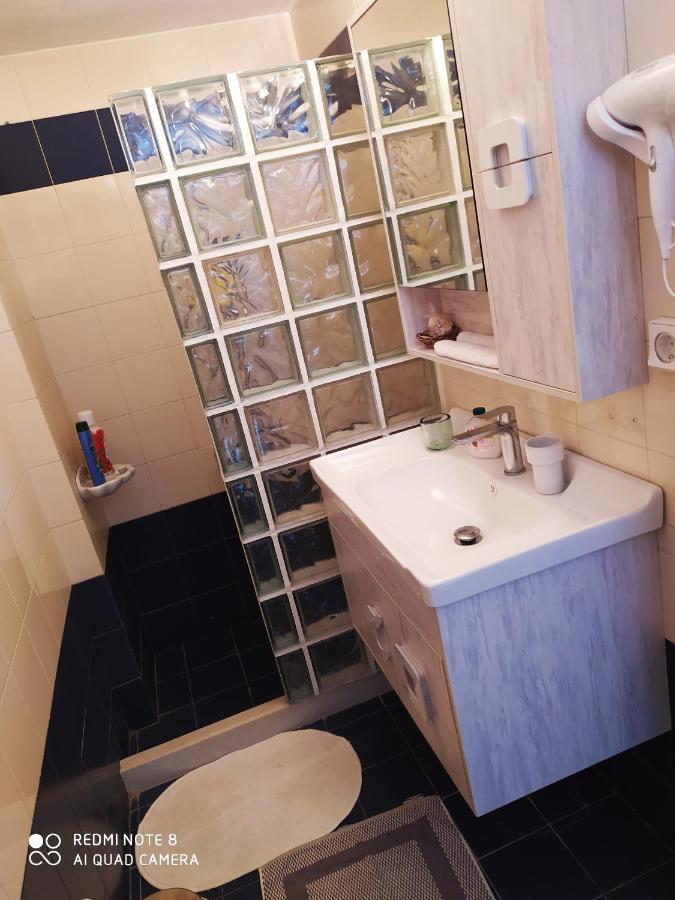 Sea Waves Apartments ネア・エピダヴロス エクステリア 写真